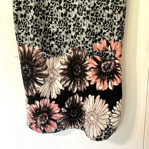 Angie floral contour midi dress with pockets size large - Picture 5 of 8